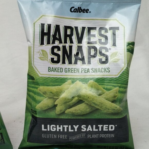 Harvest Snaps Green Pea Snack Crisps White Cheddar Slightly Salted 1.75-2.0 oz - Picture 2 of 11